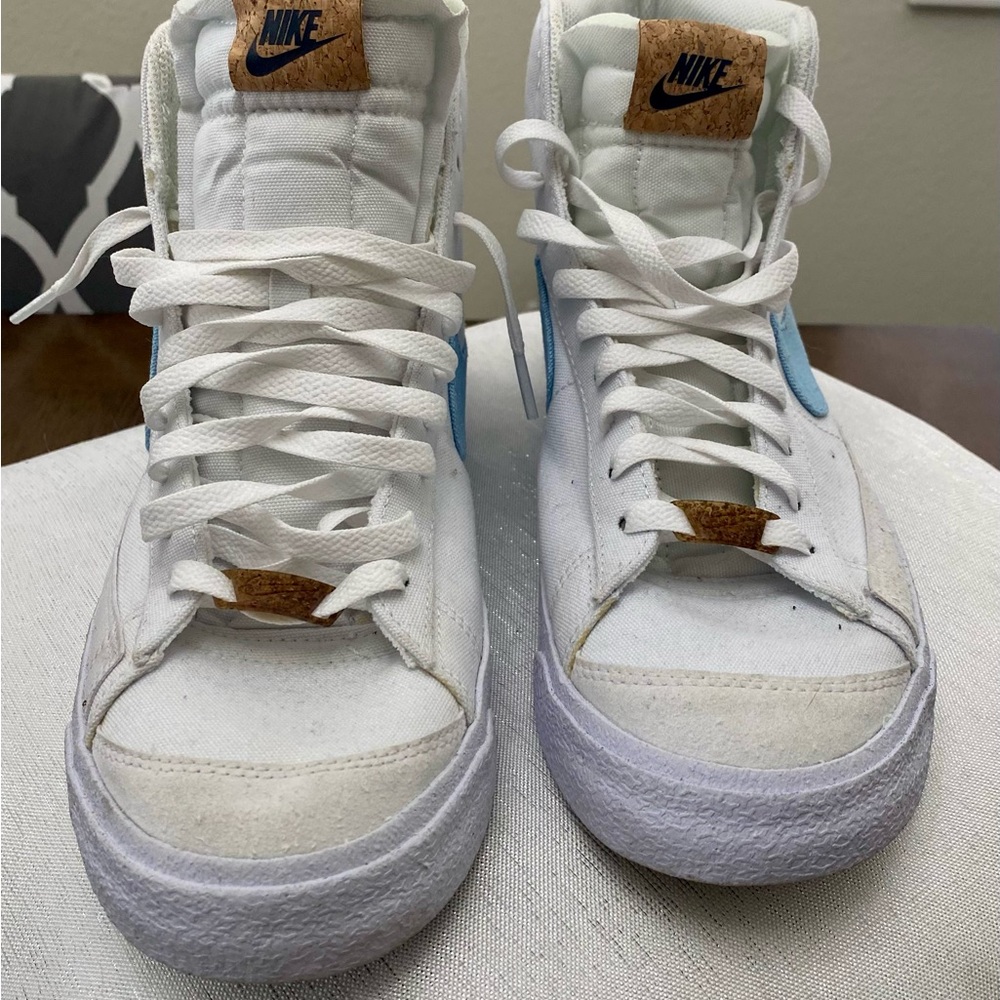 Nike Blazer Mid 77 Indigo Sneakers